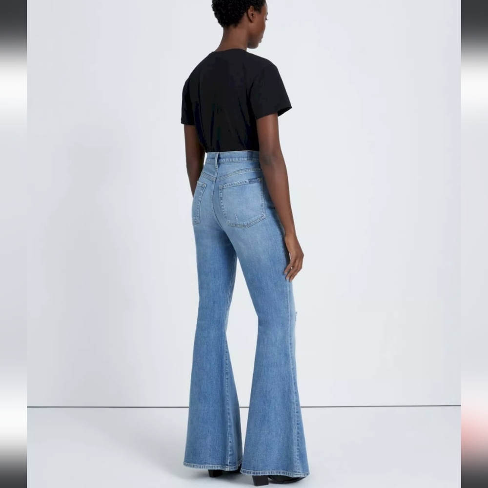 7 For All Mankind Medium Wash Flare Jeans size 29